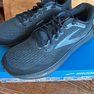 Men’s Brooks Ghost Max Black on Black Running Shoes Sz 11.5 NIB